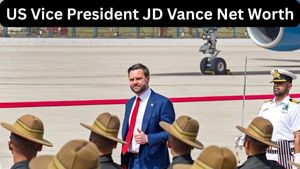 JD Vance Net Worth: यूएस के उपराष्ट्रपति जेडी वेंस के पास है इतने करोड़ की संपत्ति, जानें कितनी है सैलरी