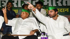Tej Pratap Yadav Net Worth: आलीशान घर से लेकर महंगी गाड़ियों तक, लालू के लाल तेज प्रताप के पास इतनी है संपत्ति