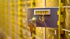 Bank Locker: बैंक लॉकर धारकों के लिए जरूरी खबर! आरबीआई ने दी ये नई अपडेट, कर लें चेक