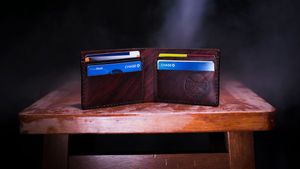 Credit Card: अब लाइफटाइम मिलेगा फ्री क्रेडिट कार्ड का फायदा, एनुअल चार्ज भरे बिना पाएं रिवॉर्ड्स