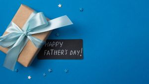 Father's Day Gifts 2025: फादर्स डे बनेगा खास, अपने पापा को दीजिए ये फाइनेंशियल गिफ्ट