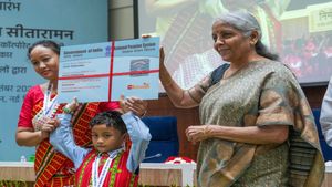 NPS Vatsalya Scheme: बच्चों को फ्यूचर में नहीं होगी पैसों की टेंशन! इस स्कीम में तैयार हो जाएगा करोड़ों की रकम