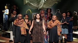 Success Story: दिल्ली की अशिता सिंघल ने कपड़ों के कचरे से खड़ा किया करोड़ों का बिजनेस, जानिए सक्सेस स्टोरी    