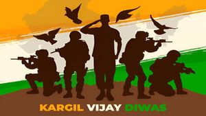 Kargil Vijay Diwas 2025: शौर्य और बलिदान को सलाम, इन संदेशों से करें वीर सपूतों को नमन