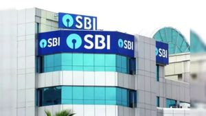 घर लेना होगा और मुश्किल...SBI ने महंगा किया होम लोन,  लेकिन सिर्फ इन ग्राहकों पर पड़ेगा असर
