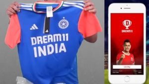 Asia Cup से पहले BCCI का बड़ा फैसला! ऑनलाइन मनी गेमिंग ऐप पर बैन के बाद Dream11 से करोड़ों की डील खत्म