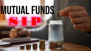 Mutual Funds; SIP: हर महीने Rs1000 का निवेश; 10, 20 या 30 साल में कितना मिलेगा रिटर्न? देखें कैलकुलेशन