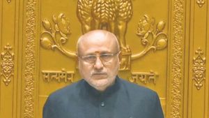 CP Radhakrishnan Net Worth: उपराष्ट्रपति बने CP राधाकृष्णन! करोड़ों की संपत्ति, लेकिन एक भी गाड़ी नहीं