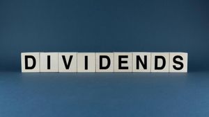 70 रुपये तक की कमाई! GNFC समेत इन 18 कंपनियों के शेयर हैं तो मिलेगा बंपर डिविडेंड