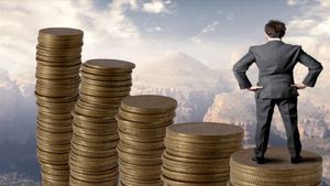 आपको भी अमीर बनना है तो सिर्फ SIP काफी नहीं है! रिटायरमेंट से पहले मोटा कॉर्पस चाहिए तो करें ये काम