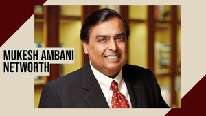 Mukesh Ambani Networth: दुनिया के सबसे अमीर शख्स से RIL के मालिक की संपत्ति कितनी कम है? जानें इनकी नेटवर्थ