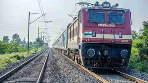 Chhath Puja 2025: छठ में आपको भी घर जाना है? भारतीय रेलवे चलाएगी 1,500 स्पेशल ट्रेनें - रूट्स समेत फुल डिटेल