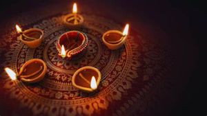 Chhoti Diwali 2025: कैसे करें पूजा; किन मंत्रों का करें जाप? जानें पूजन विधि और आरती