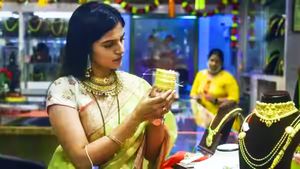 Gold Rate Today: छठ महापर्व पर सोना सस्ता हुआ या महंगा? जानें प्रमुख शहरों में 24K और 22K गोल्ड का ताजा रेट