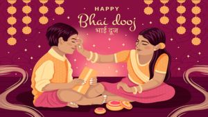 Happy Bhai Dooj 2025: भाई दूज के मौके पर भेजें 10 प्यारे मैसेज और कोट्स, रिश्तों में बढ़ेगा प्यार