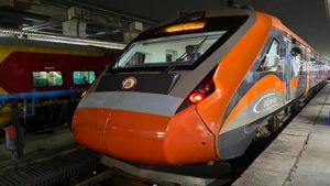 Train Ticket: दिवाली-छठ पर घर जाने के लिए आखिरी मोमेंट में कंफर्म टिकट चाहिए? जानें कैसे मिलेगा