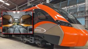 Vande Bharat Sleeper Train: देश की पहली वंदे भारत स्लीपर ट्रेन पर आ गया बड़ा अपडेट! इस दिन होगा... अनावरण