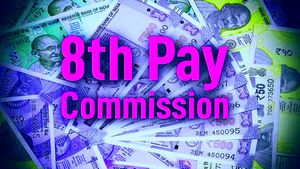 8th Pay Commission: आठवें वेतन आयोग से जुड़े अब तक के 10 जरूरी अपडेट, हर कर्मचारी को पता होनी चाहिए ये बातें