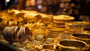 Mumbai Gold Rate: आज भी कम हुआ सोने का भाव, इतना सस्ता हुआ! क्या है मुंबई का गोल्ड रेट