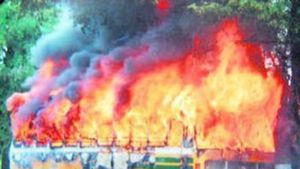 Suadi Arabia Accident: सऊदी में बस-टैंकर की टक्कर में उमराह करने गए 42 भारतीयों की मौत - गाड़ी में लगी भीषण आग