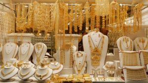 Gold Rate Today: दो दिन गिरावट के बाद सोने में उछाल, जानें क्या है दिल्ली में 22k और 24k गोल्ड रेट 