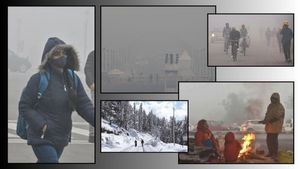 Aaj Ka Mausam 22 December: दिल्ली-NCR से लेकर झारखंड तक शीतलहर... इन राज्यों में भीषण ठंड का अलर्ट