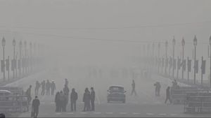 Aaj Ka Mausam: UP-बिहार; दिल्ली में अभी और बढ़ेगी कड़ाके की ठंड, घने कोहरे के बीच इन राज्यों में बढ़ी गलन