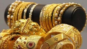 Dubai Gold Rate: बुधवार को दुबई में सोने का भाव बढ़ा या घटा? जानें आज के लेटेस्ट रेट