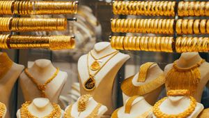 Gold Rate: रविवार को सोना महंगा हुआ या सस्ता? खरीदारी से पहले जानें दिल्ली-मुंबई समेत प्रमुख शहर का ताजा भाव