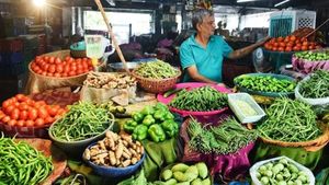 Retail Inflation In Nov: पिछले महीने के मुकाबले नवंबर में बढ़ी महंगाई, खाने-पीने की चीजें हुईं सस्ती