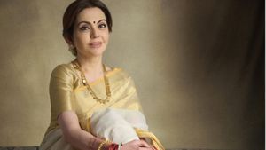 आखिर क्यों हैं Nita Ambani देश की पावरफुल महिलाओं में से एक? नेटवर्थ जानकर लगेगा 440 वॉट का झटका!