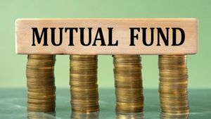 ELSS vs Index Mutual Funds: कहां मिलेगा मोटा रिटर्न! निवेशकों को कौन-सा चुनना चाहिए और क्यों?
