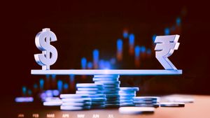 Rupees Fall: Rs 1 = $1 से गिरकर अब प्रति डॉलर का भाव 90 रुपये के हुआ पार, जानें रुपये का सफर | EXPLAINER