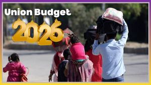 Budget 2026: माइग्रेंट वर्कर्स को बजट में मिलेगा बड़ी सौगात? एक्सपर्ट्स ने बताया क्या हो सकते हैं प्रावधान
