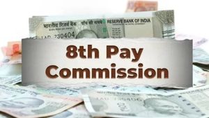 8th Pay Commission: सैलरी बढ़ने में देरी, लेकिन एरियर में होगा मोटा फायदा, जानें कितना मिलेगा पैसा  
