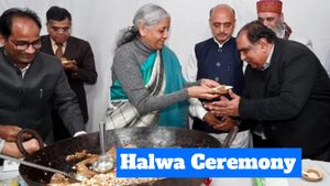 Union Budget 2026 की उलटी गिनती शुरू, आज हलवा समारोह, बजट से जुड़े कर्मचारियों को क्यों किया जाता है लॉक? 
