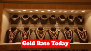 Gold Rate Today: रिकॉर्ड हाई के बाद सोने में आज बड़ी गिरावट, जानें 10g गोल्ड कितना हुआ सस्ता?