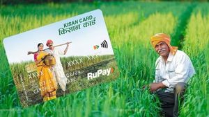 Kisan Credit Card: मोदी सरकार का बड़ा फैसला! किसान क्रेडिट कार्ड से अब ले सकेंगे 5 लाख रुपये तक का लोन