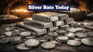 Silver Rate Today:रिकॉर्ड हाई से धड़ाम! चांदी 4 दिनों में ₹1.10 लाख सस्ती, क्या है लेटेस्ट सिल्वर रेट