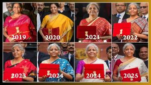 Union Budget 2026: वित्त मंत्री सीतारमण का 'बजट लुक', 9 बजट - 9 पारंपरिक साड़‍ियां...इस बार पहनीं ये खास साड़ी