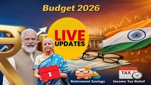 Aam Budget 2026 Updates: बजट ऐलान! फिस्कल डेफिसिट 4.3%, रिवाइज्ड ITR 31 मार्च                  