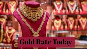 Gold Rate Today: चंद्र ग्रहण के दिन सोने की कीमतों में आई गिरावट! जानिए 24K, 22K और 18K गोल्ड रेट