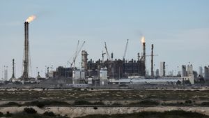 Qatar LNG: दुनिया के सबसे बड़े LNG सेंटर पर हमला, गैस सप्लाई पर संकट! क्या भारत में महंगी होगी रसोई गैस?