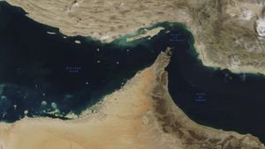 Hormuz Strait Update: होर्मुज स्ट्रेट पर ईरान का नया ऑर्डर, देना होगा टोल टैक्स! नहीं गुजरेंगे अमेरिकी जहाज..