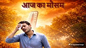 Weather Today: दिल्ली में 40°C तक पहुंचेगा पारा! कई राज्यों में लू का खतरा...जानें आज कहां क्या हाल?