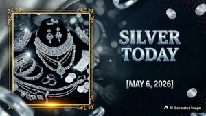 Silver Price Today: आज फिर महंगी हुई चांदी, ₹10,000 की बड़ी छलांग! जानिए प्रति किलो चांदी का रेट