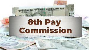 8th Pay Commission: 8वें वेतन आयोग पर बड़ा अपडेट! क्या अप्रैल 2027 से लागू हो जाएंगी नई सैलरी? बढ़ीं उम्मीदें
