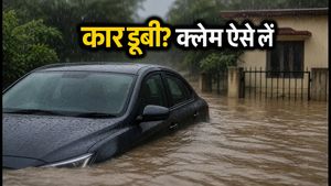 भारी बारिश का अलर्ट: बाढ़ में डूबी कार को स्टार्ट न करें, क्लेम पाने का सही तरीका जानें