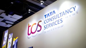 TCS Share Price: Q1 नतीजों के बाद शेयर में तेजी, ₹12 प्रति शेयर अंतरिम डिविडेंड का ऐलान, चेक करें रिकॉर्ड डेट