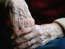 നിയമക്കുരുക്കുകൾ ഒഴിവാക്കാം; വിൽപ്പത്രങ്ങളെക്കുറിച്ച് അറിയേണ്ടതെല്ലാം...